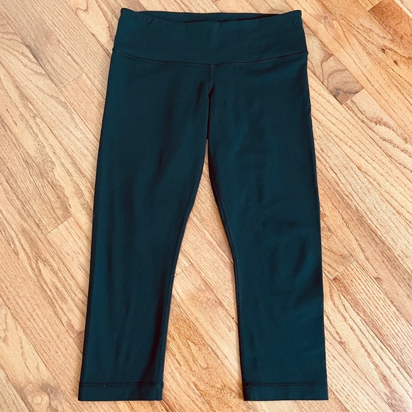 lululemon athletica Pants - Lululemon Mid Rise Black Crop Leggings Size 8